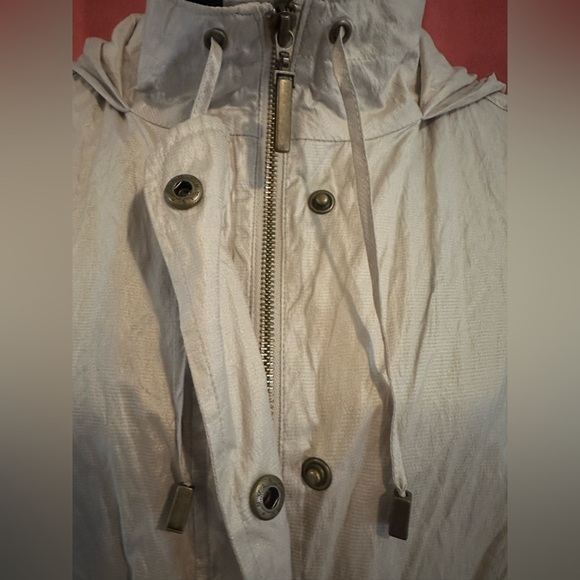 Zenergy By Chico’s Crushed Foil Bubble Jacket Champagne Size 2 - Picture 5 of 6